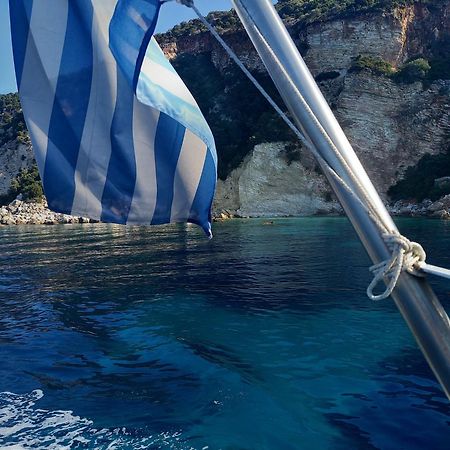 Πέτρινο Σπίτι Hotell Lazaráta Exteriör bild